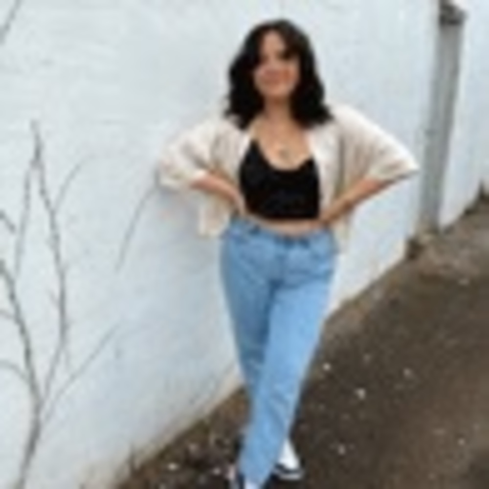 Meet your Posher, Yiota